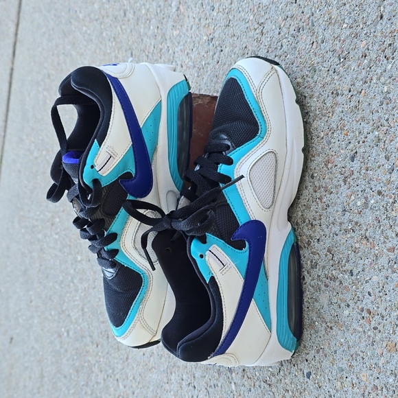 Nike Air Max Go Strong Retro 2012 Athletic  Shoes Size 8 - Picture 3 of 11